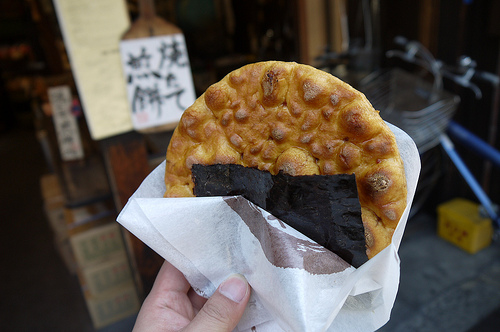 お歳暮に煎餅を贈りたい！おすすめはどこの煎餅？草加せんべいが無難？